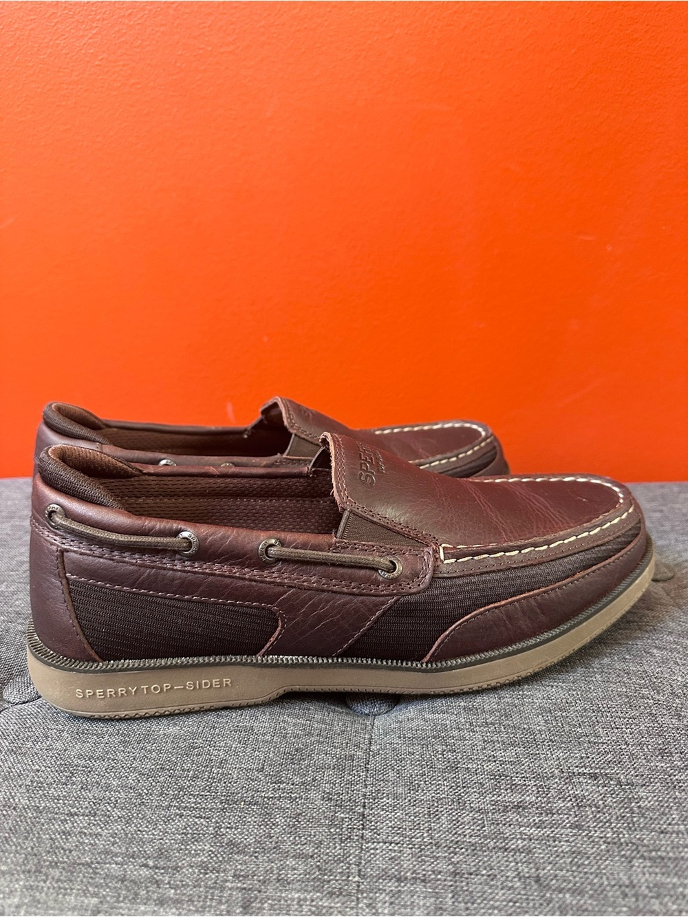 Sperry Men's Surveyor Dark Brown Slip-on Leather Loafer Memory Foam Size 9.5